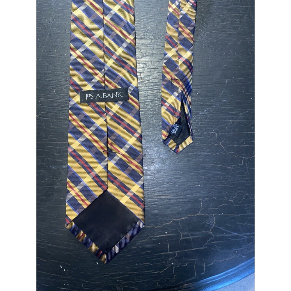 Jos. A. Bank Heritage Collection 100% Silk Men's Neck Tie Made‎ In China